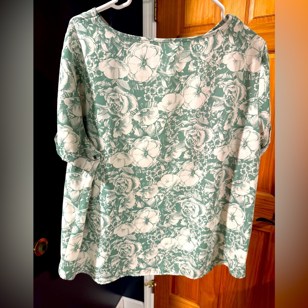 Lauren Conrad blouse